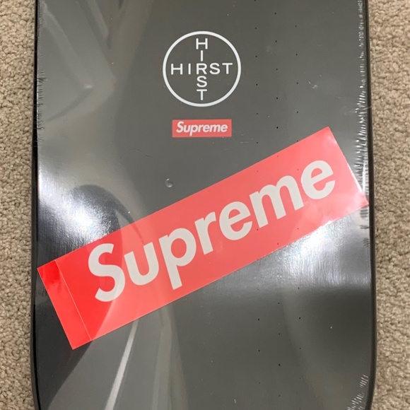 Supreme Damien Hirst Sheep Skateboard Deck SS25 Week 1 - Picture 7 of 7